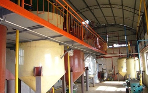 智利客户的60吨/天葵花籽油精炼分提设备已投入生产