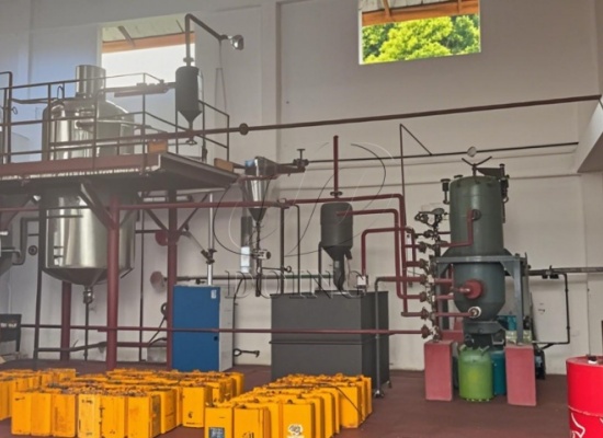 正在发货！河南国瑞油脂500kg/h棕榈榨油机发往委内瑞拉