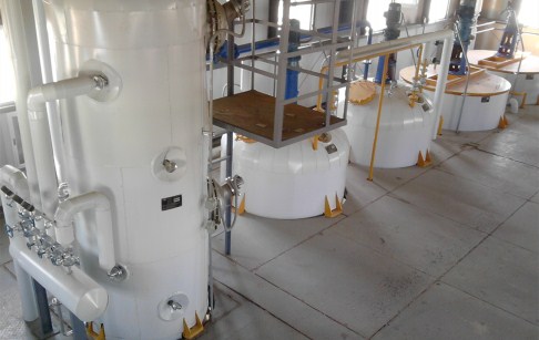 食用油精炼设备提高精炼油品质